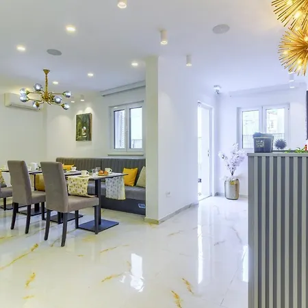 Luxury Irini, In The Heart Of Alojamento de Acomodação e Pequeno-almoço 4*