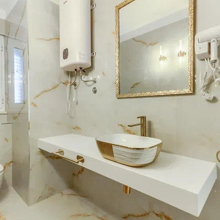 Luxury Bed & Breakfast Irini, In The Heart Of Bed & Breakfast