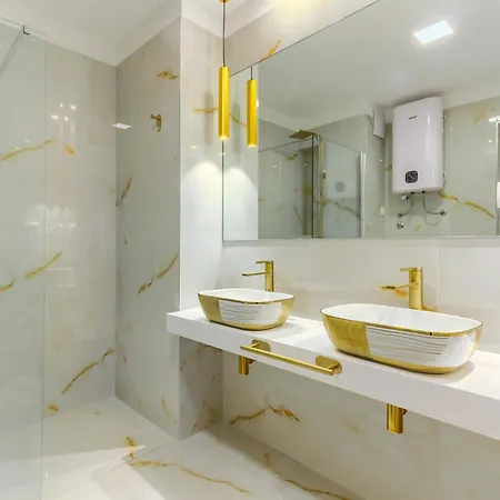 Luxury Irini, In The Heart Of 4*