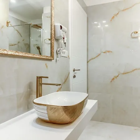 Luxury Irini, In The Heart Of Alojamento de Acomodação e Pequeno-almoço