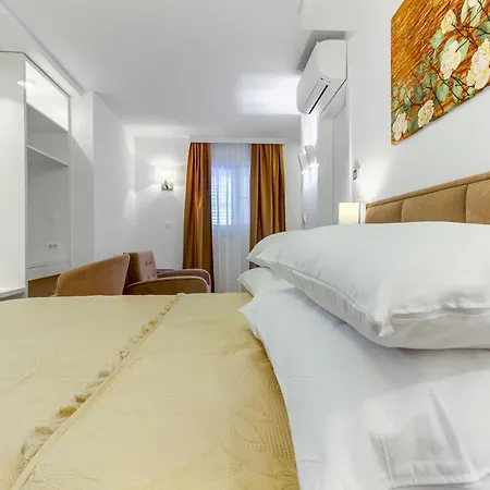 Luxury Irini, In The Heart Of Alojamento de Acomodação e Pequeno-almoço Split