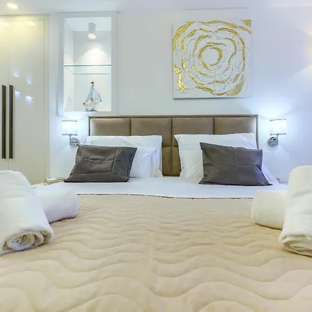 Luxury Irini, In The Heart Of Alojamento de Acomodação e Pequeno-almoço