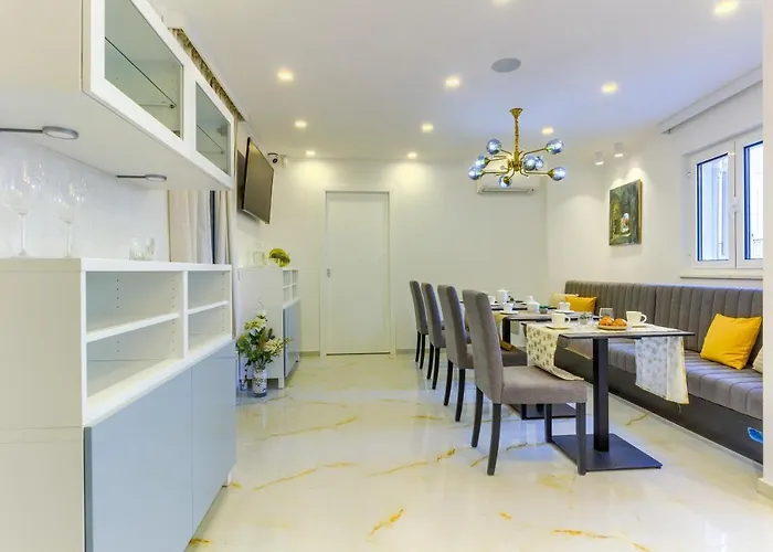 Luxury Bed & Breakfast Irini, In The Heart Of