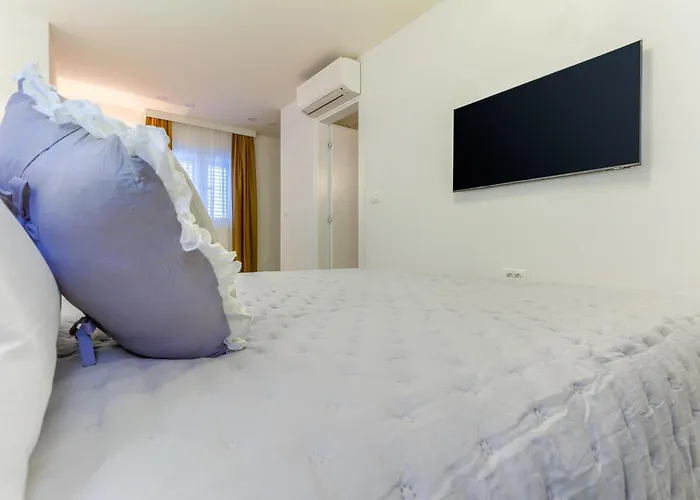 Bed & Breakfast Luxury Bed & Breakfast Irini, In The Heart Of 4*