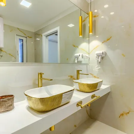 Luxury Bed & Breakfast Irini, In The Heart Of 4* Spalato