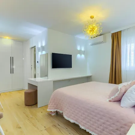 Luxury Bed & Breakfast Irini, In The Heart Of