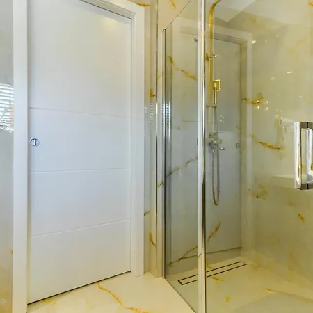 Bed & Breakfast Luxury Bed & Breakfast Irini, In The Heart Of *